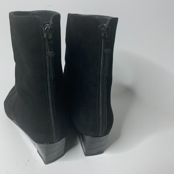 Stuart Weitzman Sued Leather Ankle Booties - Picture 16 of 16